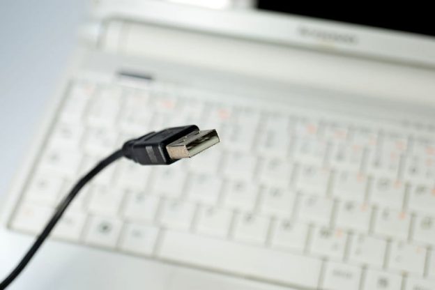 usb c vs a 52324813 computer with cable